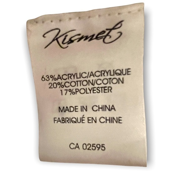 Cozy cable knit scarf - Picture 2 of 3